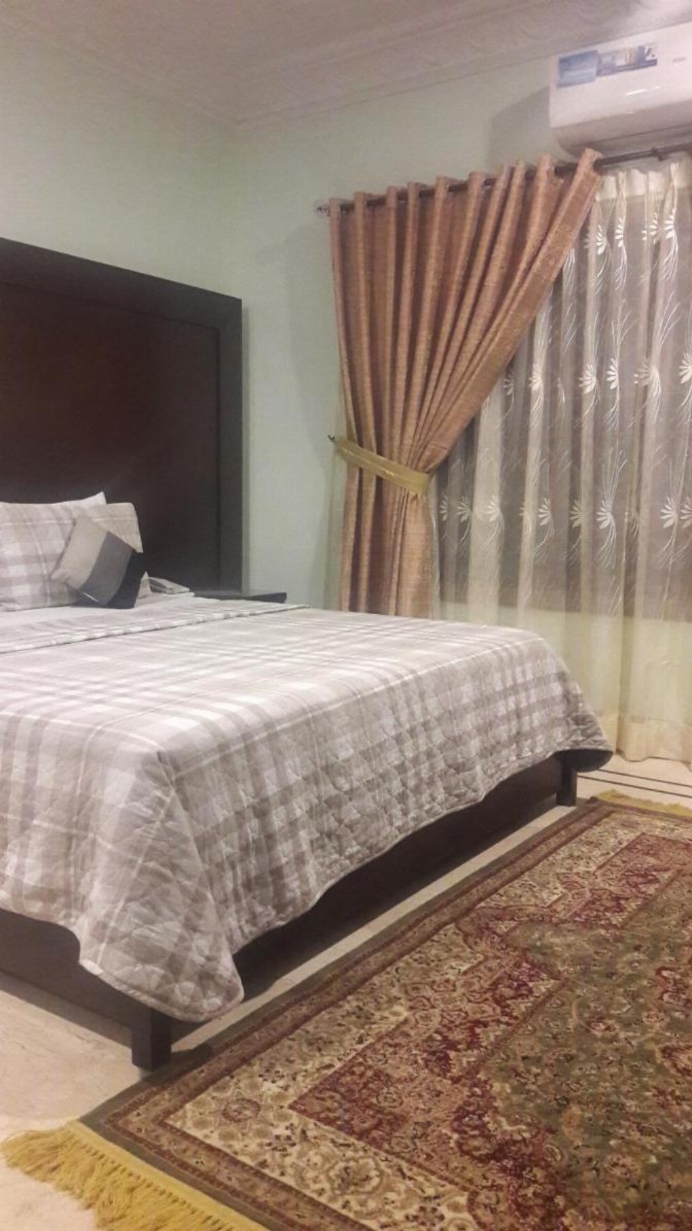 Room image 4