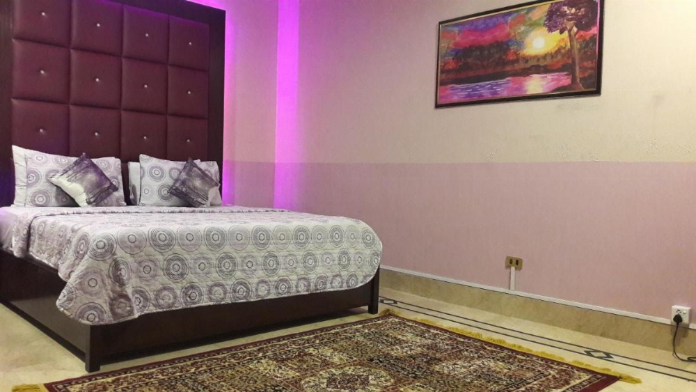 Room image 5