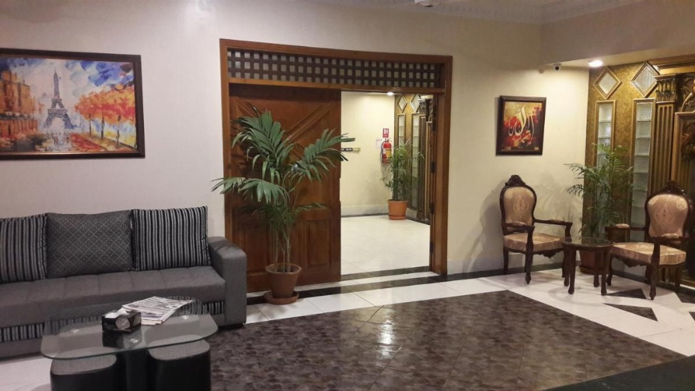Room image 4