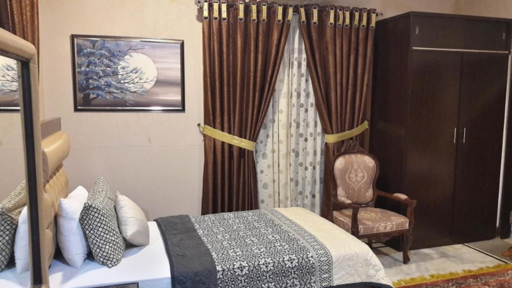 Room image 2